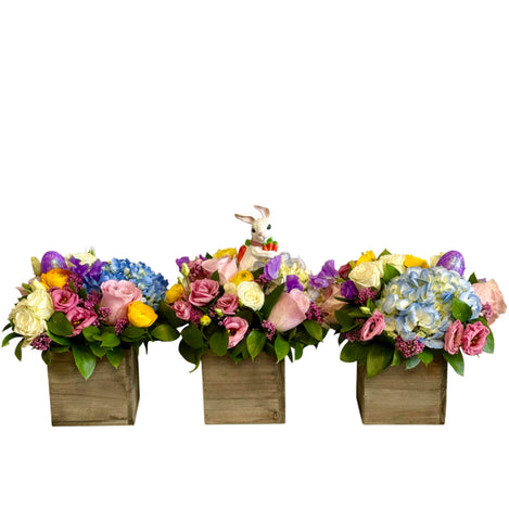 Centerpiece No. 2 - Trio With Easter Bunny